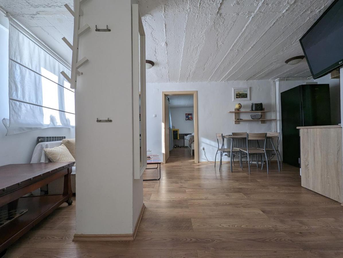 Twin-Magnolias Condo With Garden, Parking & Ev Station Zagreb Bagian luar foto