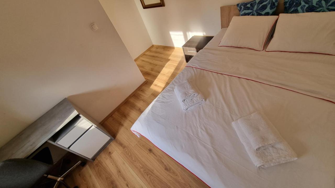 Twin-Magnolias Condo With Garden, Parking & Ev Station Zagreb Bagian luar foto