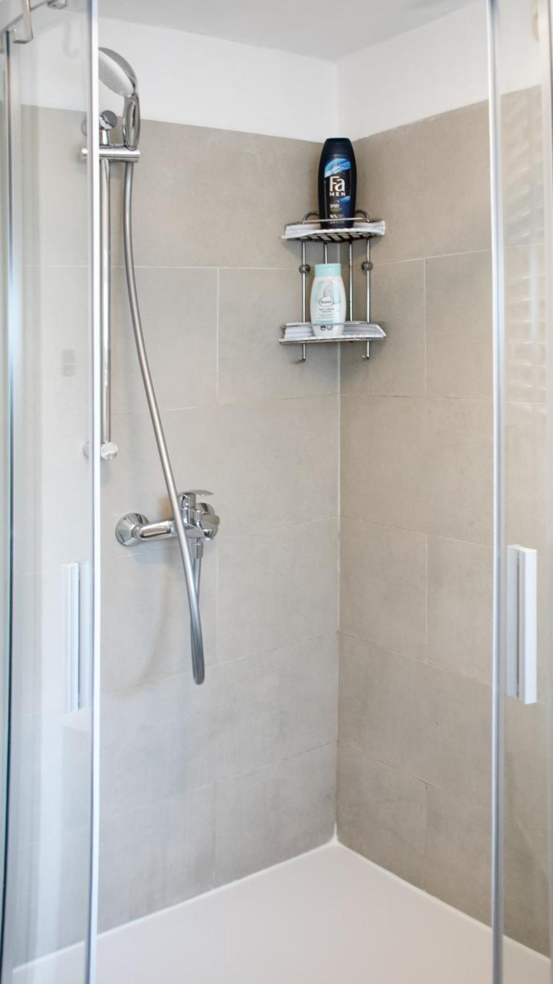 Twin-Magnolias Condo With Garden, Parking & Ev Station Zagreb Bagian luar foto