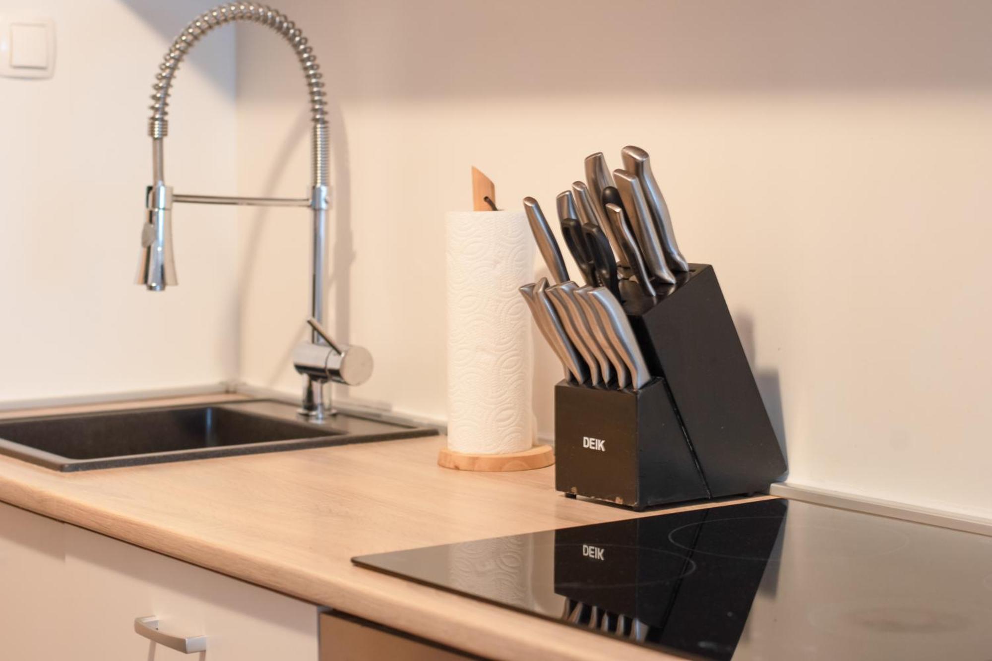 Twin-Magnolias Condo With Garden, Parking & Ev Station Zagreb Bagian luar foto