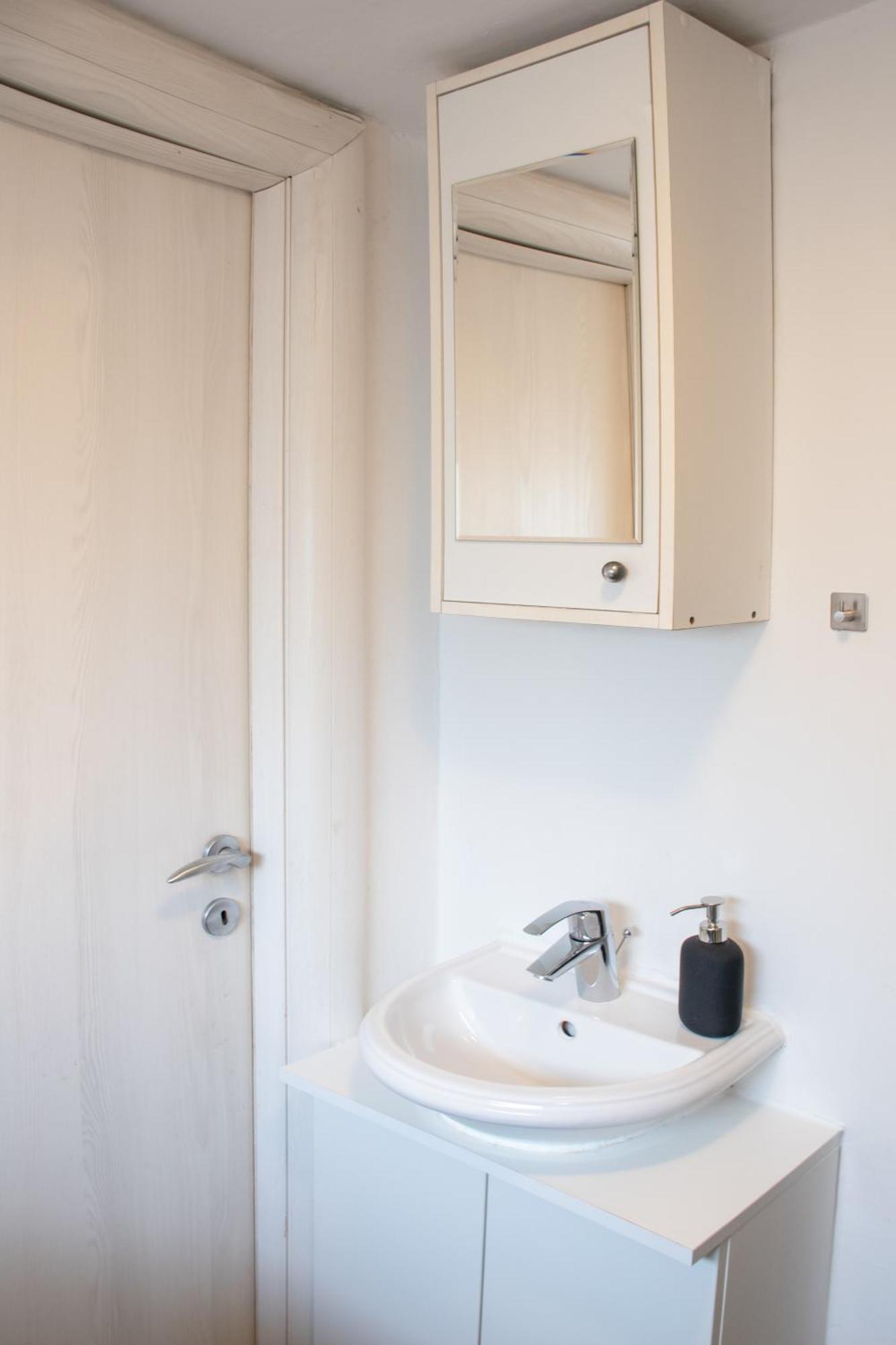 Twin-Magnolias Condo With Garden, Parking & Ev Station Zagreb Bagian luar foto