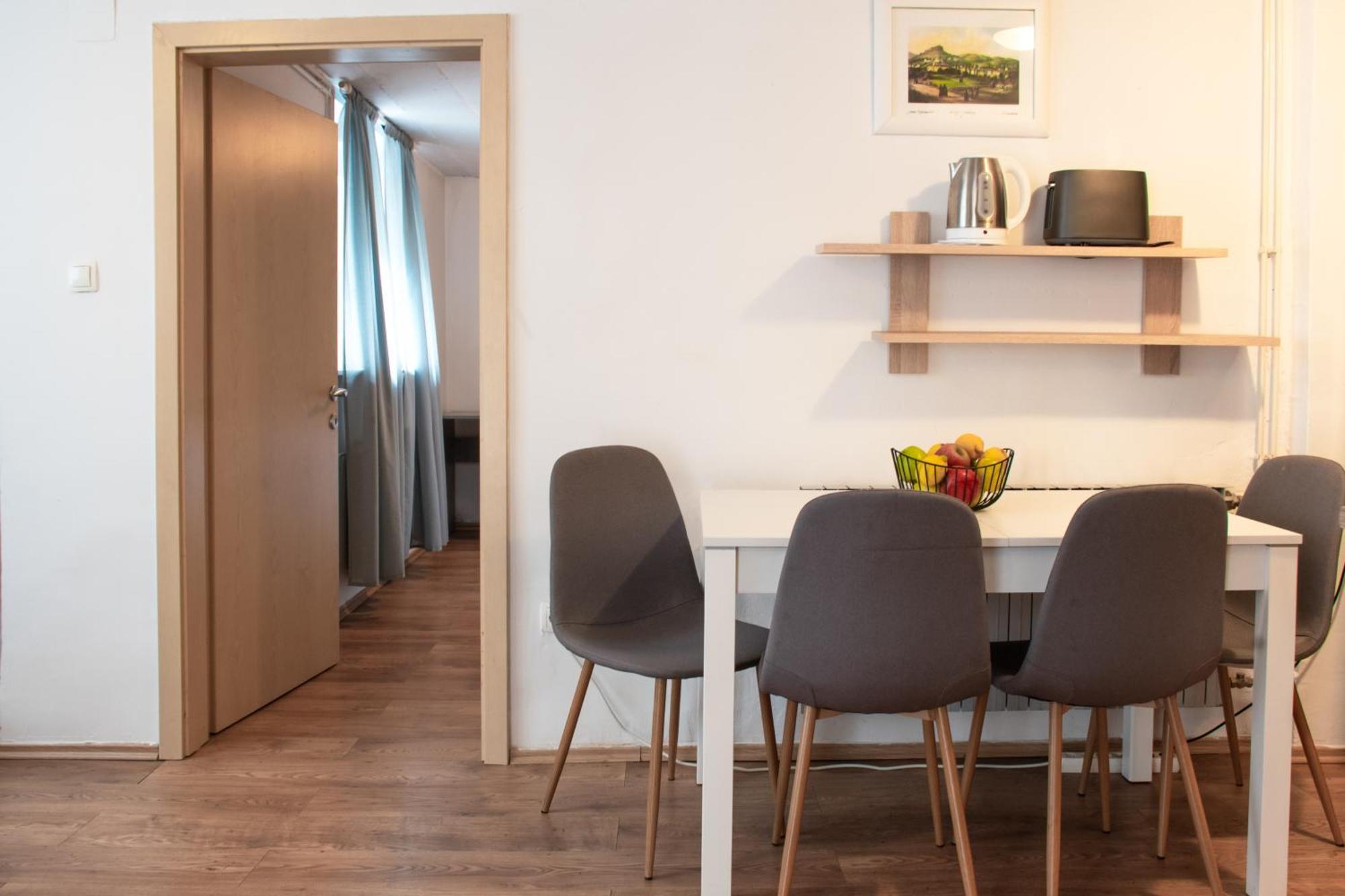 Twin-Magnolias Condo With Garden, Parking & Ev Station Zagreb Bagian luar foto